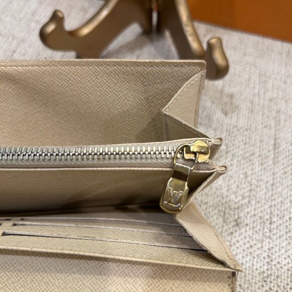 Vintage Louis Vuitton Damier Azur Sarah Leather Continental Wallet - Picture 11 of 13